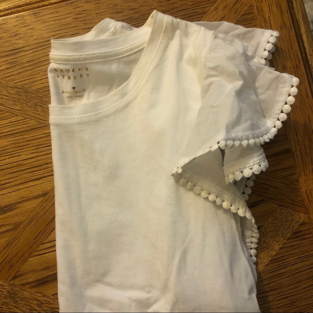 Kate spade tee with ruffle sleeve